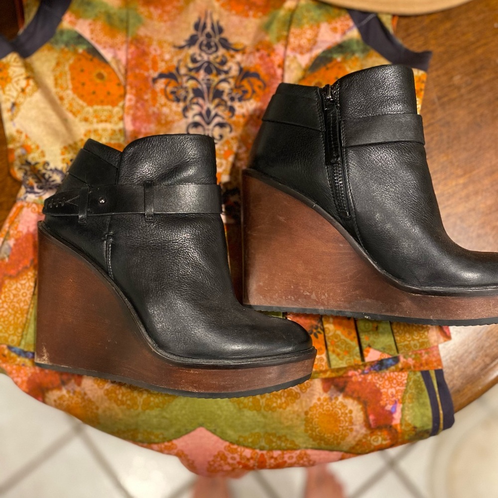 Dolce Vita Color Wedge Bootie Size 7 - Picture 5 of 11